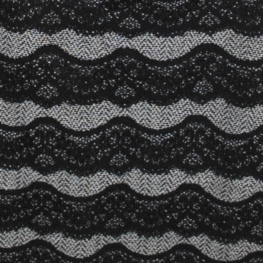 St. John Black & White Lace-like Tank Top - Picture 2 of 6
